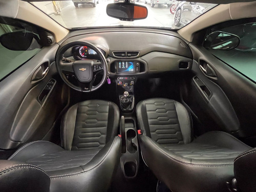 Imagem 16 de 18 de Chevrolet Onix 1.4 Mt Ltz 2019