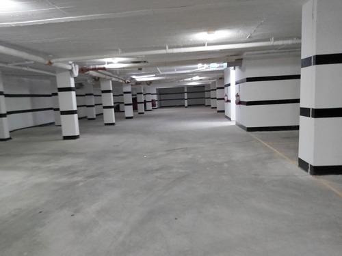 Garages Lugar Fijo Edificio Grand Boulevard A Estrenar ,