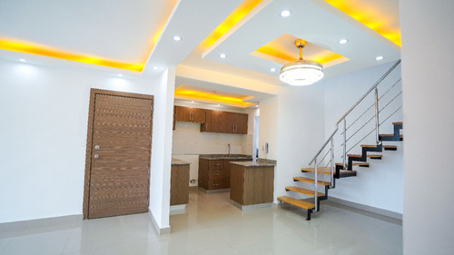 Moderno Apartamento En Venta Tipo Penthouse. Us$140 Mil, Sheetrock En Todo El Apto. Y Terraza En Privada En Madera