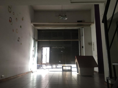 Alquiler Av Montes De Oca Al 200, Barracas, Caba