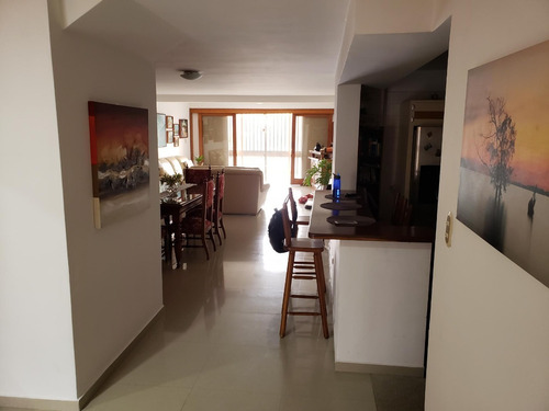 Los Naranjos Del Cafetal Hermosa Vista Calle Privada Vigilancia Tanque 10.000lts Renovada 2 Cocinas 4h/5b/4 Puestos Súper Oportunidad!! Hermosa Vista Oportunidad