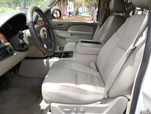 Chevrolet Suburban D Piel Aa Dvd Qc 4x4 At
