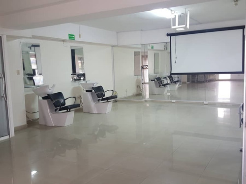 Imagen 25 de 30 de Para Oportunidad De Negocio, Local Comercial En Venta, Ubicado En Torre Venaragua, Calle Santos Michelena