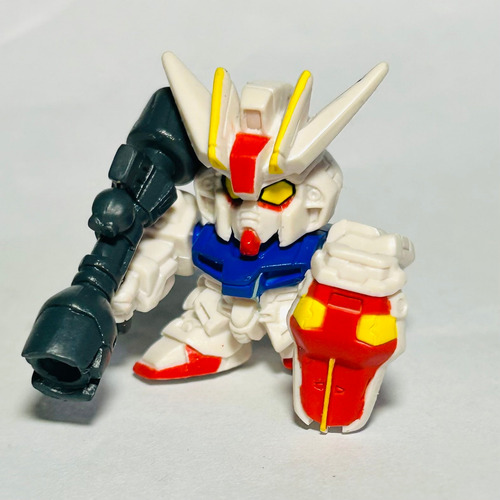 Figura Mobile Suit Gundam - Gat-x105 Strike Gundam - Sd
