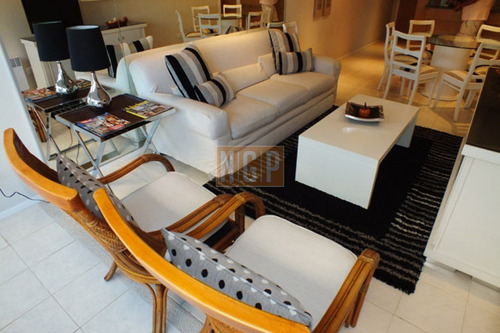 Divino Impecable Con Servicios- Ref: 14439