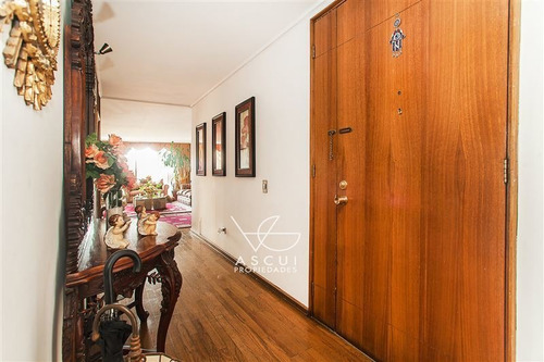 Departamento En Venta De 4 Dorm. En Providencia