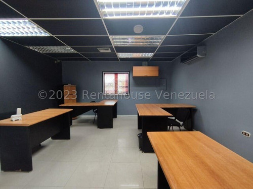 Hector Piña Alquila Excelente Oficina Comercial En Zona Centro Este De Barquisimeto 25-3370