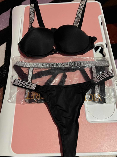 Victoria Secret 3 Piezas Liguero Brasier Y Tanga.