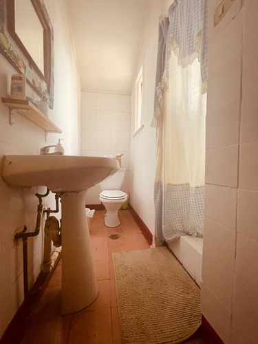 Vendo Gran Casa Emplazada En Cerro Castillo