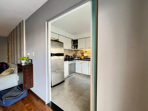 Venta - Departamento De Tres Dormitorios Con Balcón Y Cochera En Centro Río, Rosario