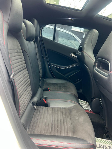 Mercedes-Benz Classe GLA 2.0 Sport Turbo 5p