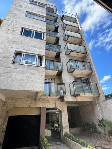 Departamento En Alquiler. 2 Ambientes. Aterrazado