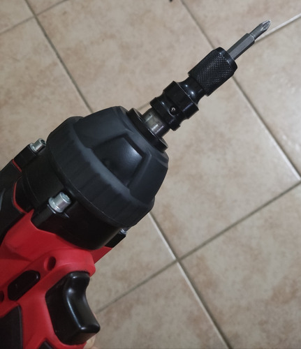 Imagen 5 de 7 de Pistola Inalámbrica Yato + Adaptador + Puntas Atornillar.
