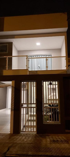 Casa Para Venda Em Volta Redonda, Marina Godoy, 3 Dormitórios, 1 Suíte, 4 Banheiros, 1 Vaga - 028_2-205682