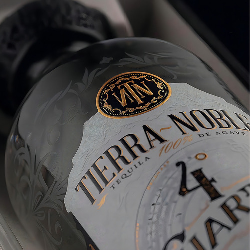 Paquete De 3 Tequila Tierra Noble 4 Cuarto Reposado Cristali