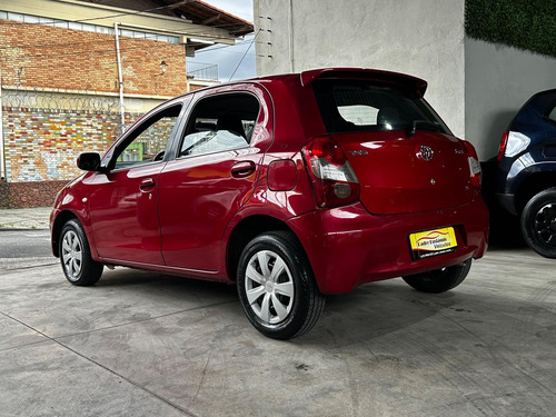 Toyota Etios Hb Xs