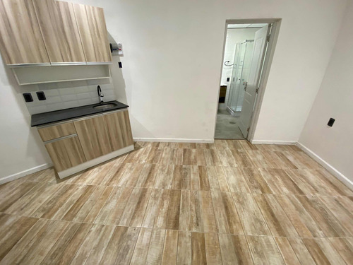 Apartamento Monoambientes En Alquiler Tres Cruces // Cordon