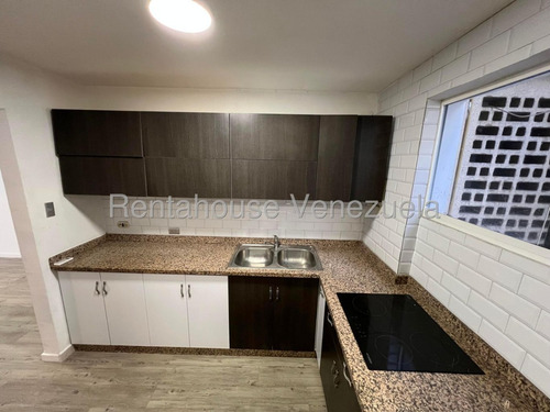 Yb Se Vende Precioso Apartamento Remodelado En Los Palos Grandes #25-21737