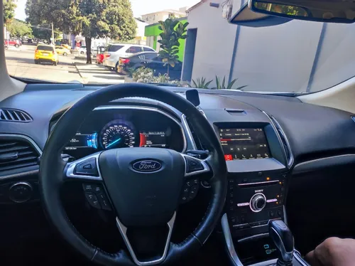 Ford Edge 2.0 Titanium