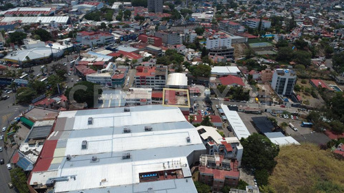 Local Comercial De 45.27m2 En Bajada De Chapultepec