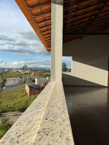 Apartamento Com 2 Quartos Sendo 1 Suite, Cobertura E 2 Vagas De Garagem, À Venda, Bairro São Marcos - Conselheiro Lafaiete