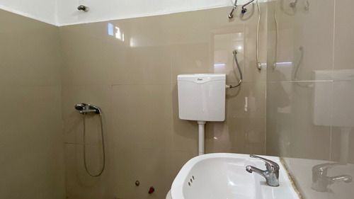 Alquiler Apartamento 2 Dorm. Con Local Comercial, Pando.