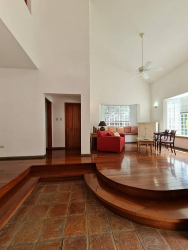 Imagen 3 de 14 de Casa En Venta En Guataparo Country Club