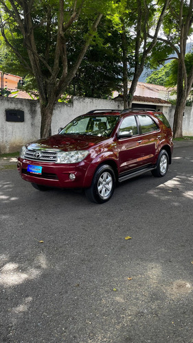 Toyota Fortuner 2011 4x4
