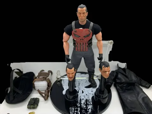Mezco Toys One-12 Marvel The Punisher Deluxe - Loose | MercadoLivre