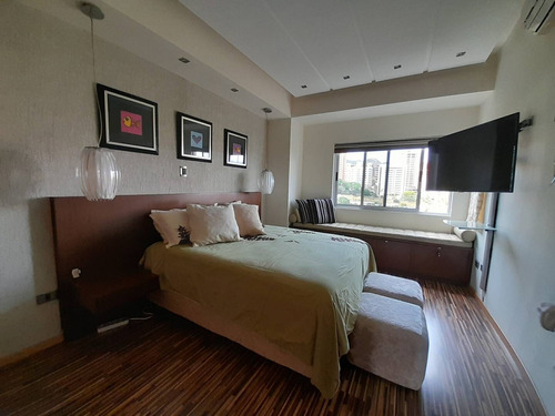 Apartamento En Venta En El Parral, Valencia 273660 Lz