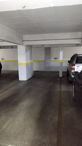 Estacionamiento Subterráneo (2)