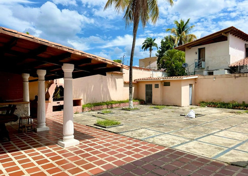Inmobiliaria Mundo Inn Vende Casa Urbanizacion Colinas De Santa Rosa Al Este De La Ciudad