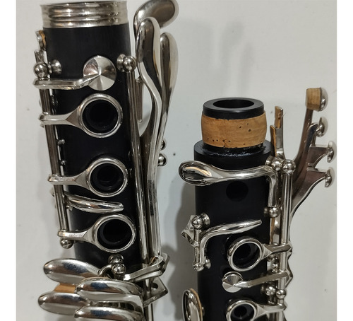 Clarinete Em Dó 17 Chaves Igual Ao Weril (Usado)