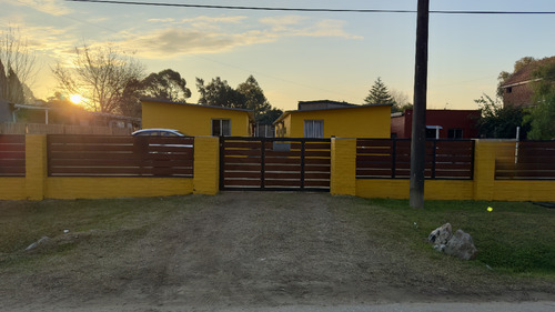 Alquiler Apartamento De 1 Dormitorio, Patio, Sobre Costanera El Pinar