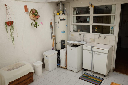 Venta-duplex De 4 Amb. C/patio Y Cochera Cubierta