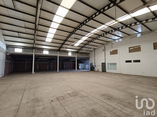 Venta Bodega 7 Ambientes Colima Centro