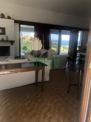 Hermosa Propiedad Con Vista Al Mar !!!!! Consulte!!!!!- Ref: 401