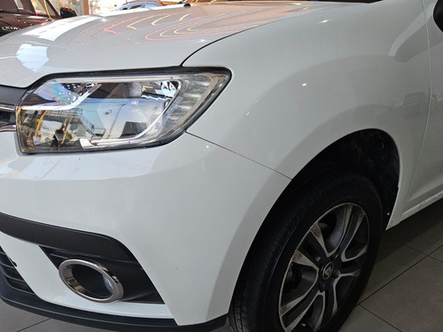 Renault Logan 4p Intens L4/1.6 Aut