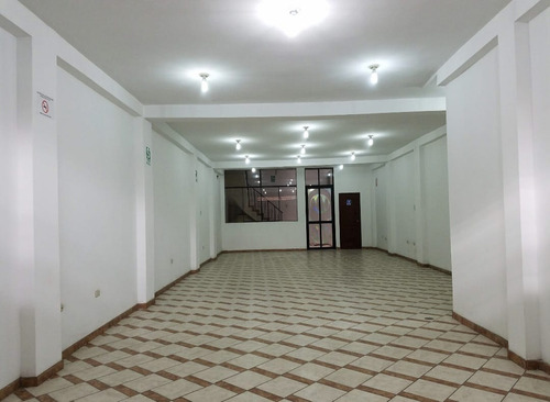 Los Olivos - Alquilo Locales Comerciales , En Av, Proceres De Huandoy , 1er Piso , 120m2, 2do Piso , 120m2, 3er Piso 120m2.