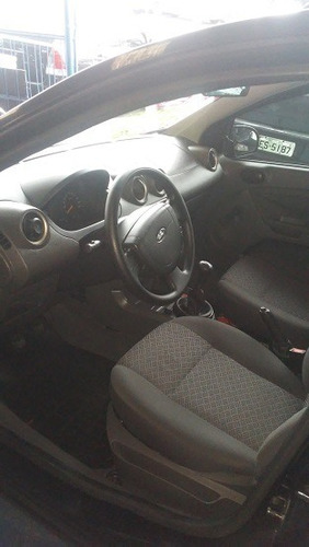Ford Fiesta Preto 4 Portas