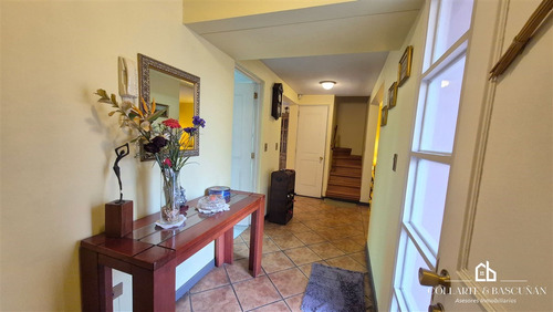 Casa En Venta De 5 Dormitorios Y 4 Baños En Comuna De Maipú