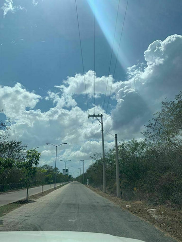 Terreno/lote En Venta En Mérida, Carretera Chicxulub Puerto, Entrega Inmediata.