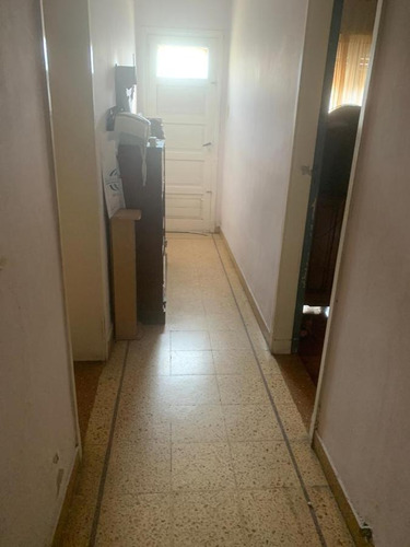 Imagen 2 de 23 de Casa - Moron