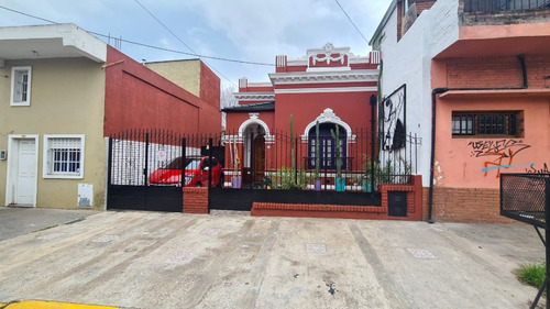 En Venta Chalet De 4 Amb 4 Baños En El Palomar A Solo Dos Cuadras De La Estacion - Ficha: 5510