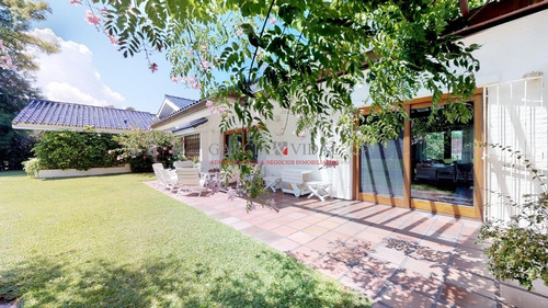 Barrio Golf Venta De Casa 4 Dormitorios- Ref: 2580