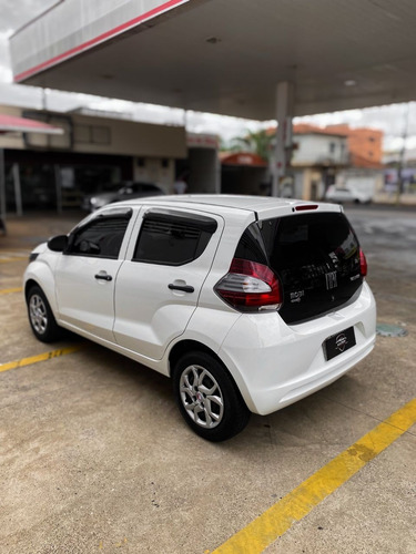 Imagem 5 de 8 de Fiat Mobi Easy On 1.0 Branco 2017