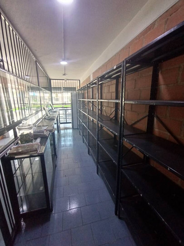 209343 Am* Venta De Local Comercial En Av Universidad De Naguanagua