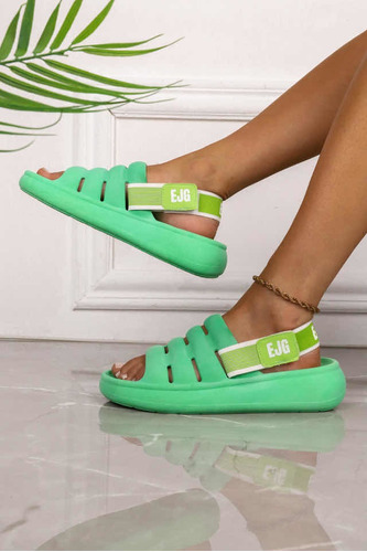 Sandalias Ojotas Gomones Chanclas Verde Benetton De Goma