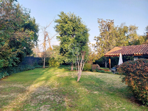 Casa 6 Dormitorios, Con Gran Terreno Y Buena Conectividad