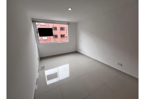 136m2 Apartamento En Laureles